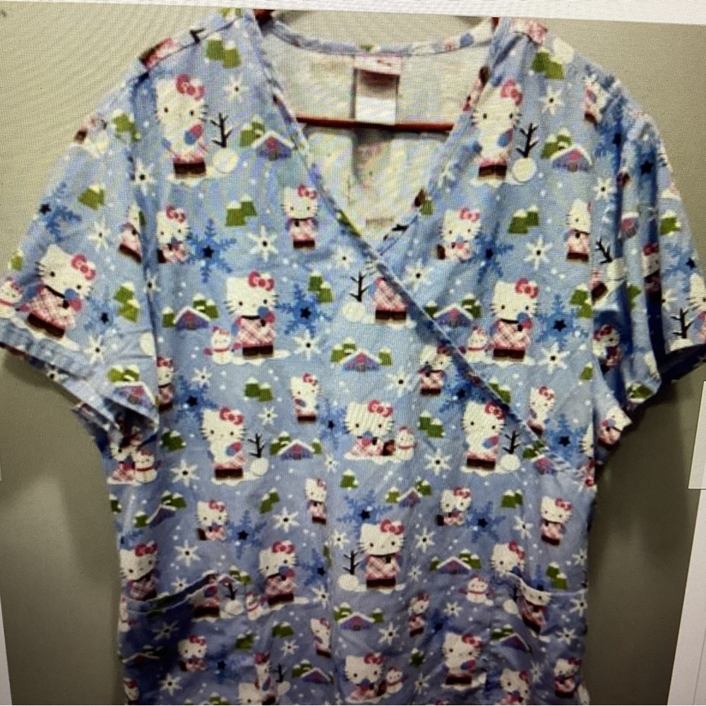 Hello Kitty Scrub Top Women's Blue Scrunched Back Size XL excellent condition